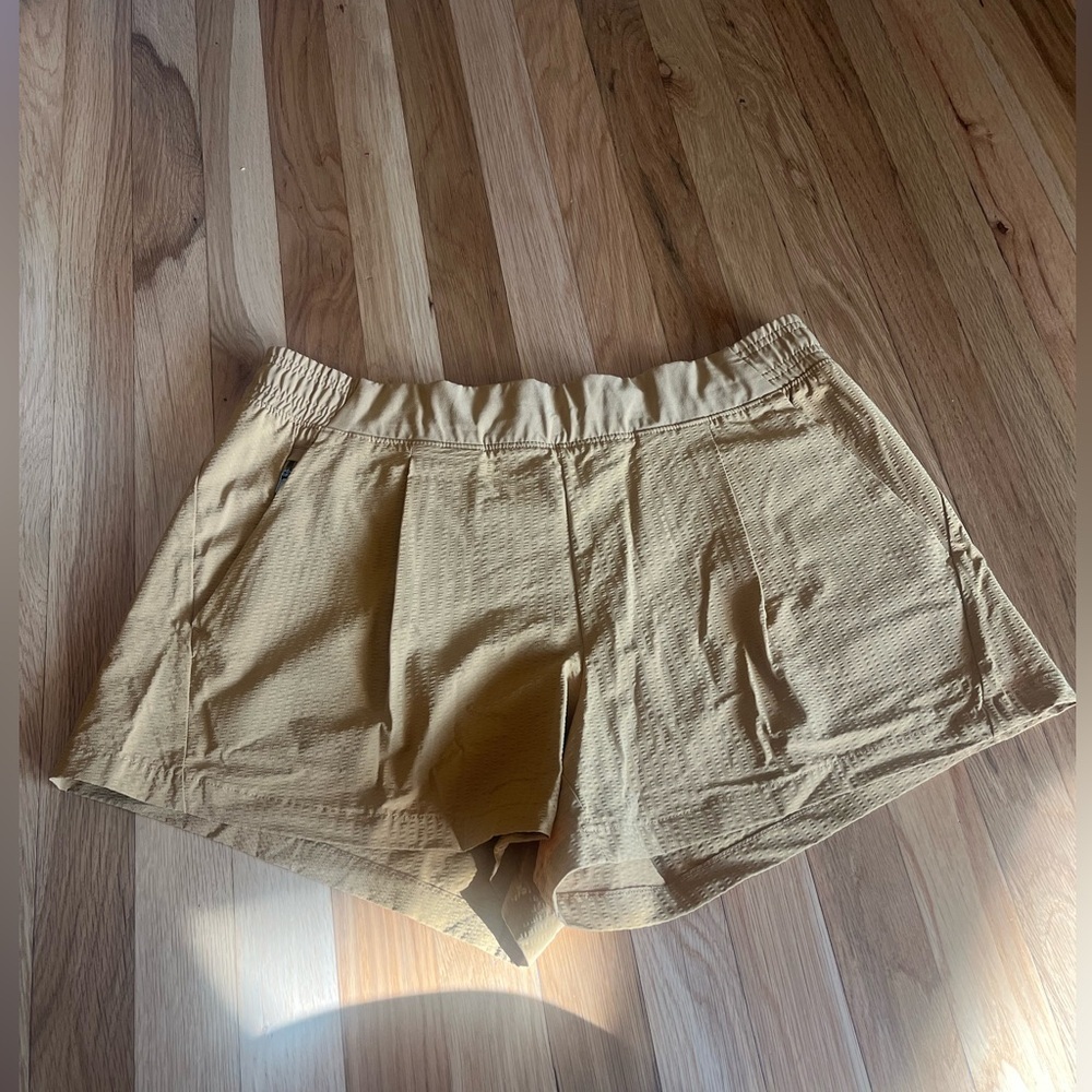 Athleta mustard yellow Size 14 Textured Brooklyn Short - Picture 2 of 9